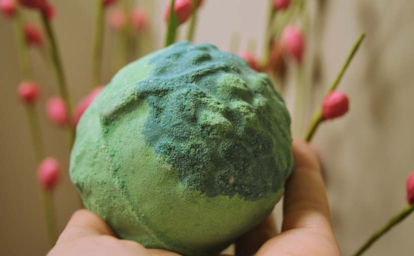 LUSH’s “Guardian of the Forest” Bath Bomb Review